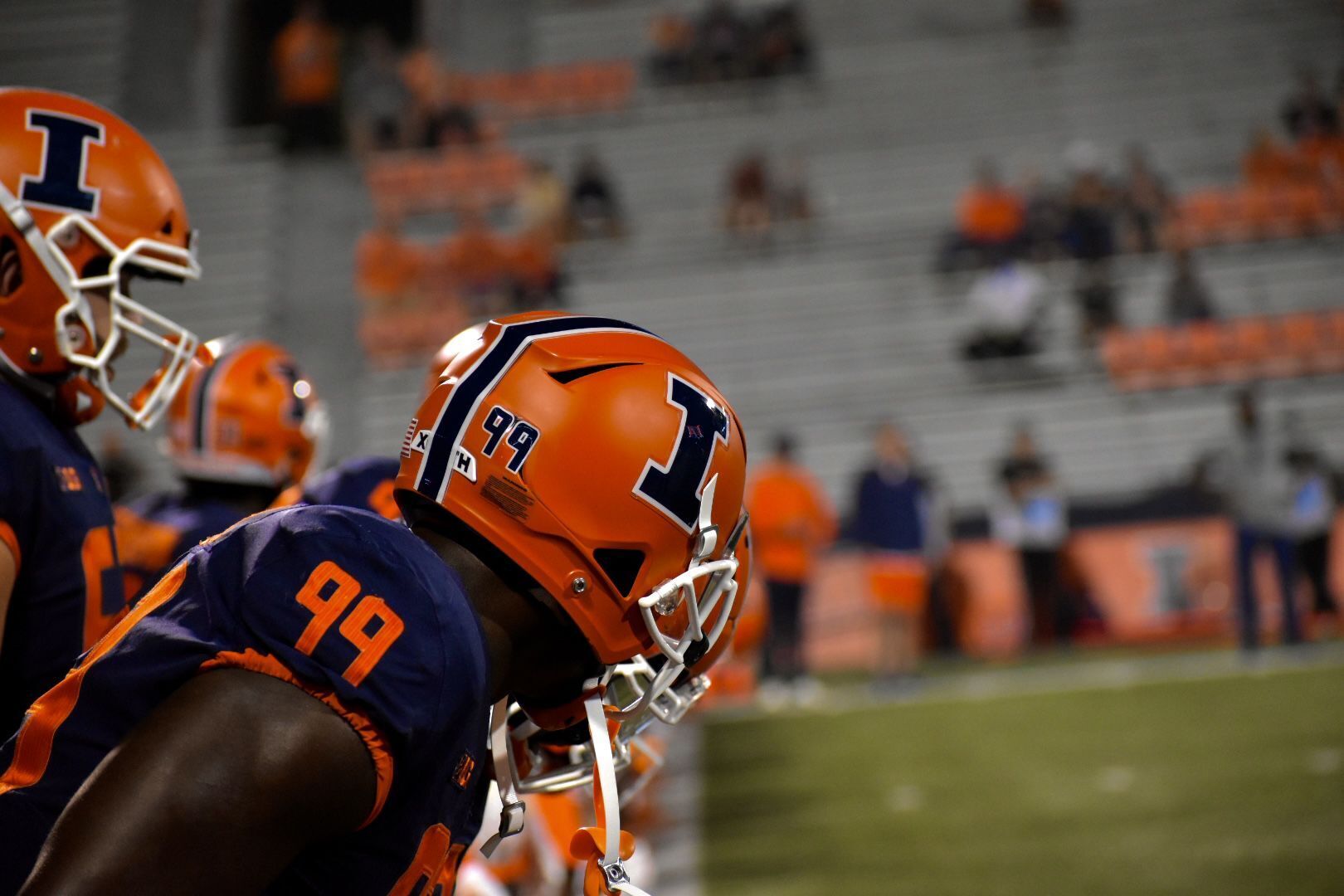 PHOTOS: Illinois warms up against Maryland